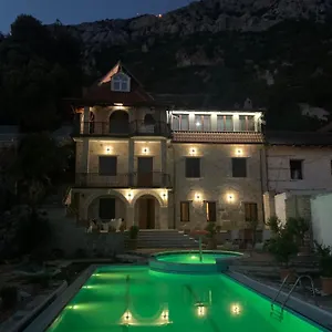 villa-celaj-the-castle.albaniahotels.org/