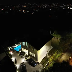 villa-22.albaniahotels.org/